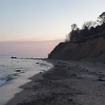 Kleine Strandnahe Auf Dem Bakenberg Insel Ruegen Appartement *