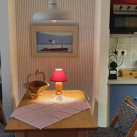 Kleine Strandnahe Auf Dem Bakenberg Insel Ruegen Apartmán