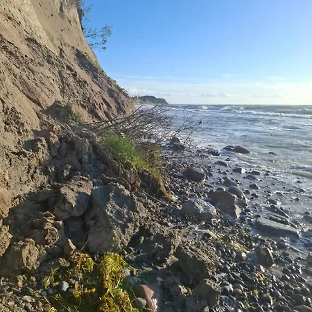 Kleine Strandnahe Auf Dem Bakenberg Insel Ruegen Dranske